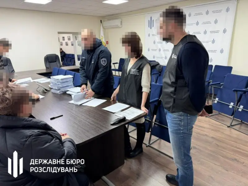 Депутата з Кіровоградщини підозрюють у постачанні неякісного одягу для військових