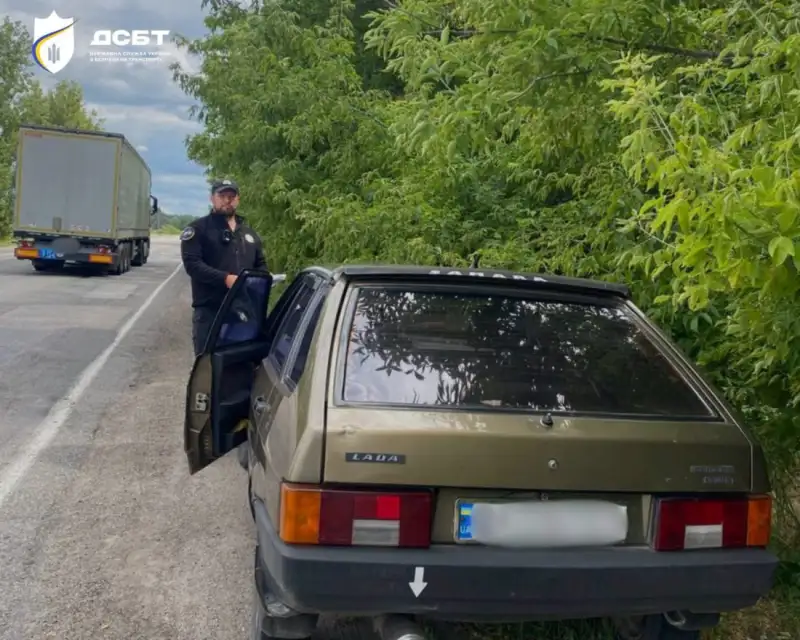 На Кіровоградщині виявили нелегальні пасажирські перевезення на ВАЗ