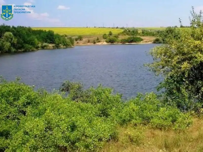 Житель Кіровоградщини постане перед судом за захоплення землі біля річки